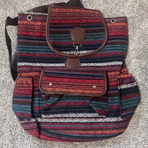 backpack - Picture 4 of 7